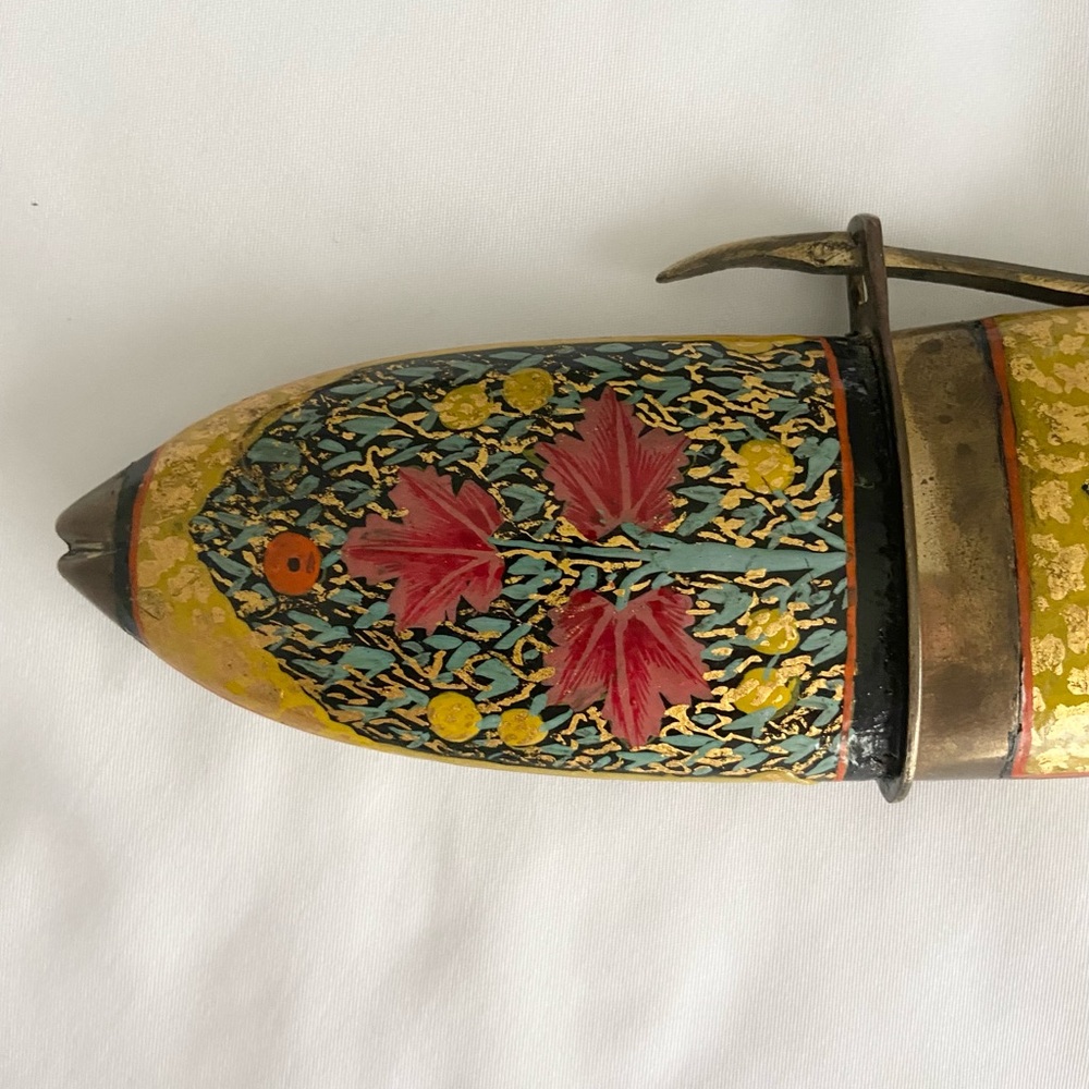 Vintage Fish Knife & Fork Carving Set in a fish shaped wood & brass stand - Picture 3 of 9